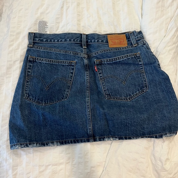Denim Levi Skirt. Size 29. - Picture 2 of 2